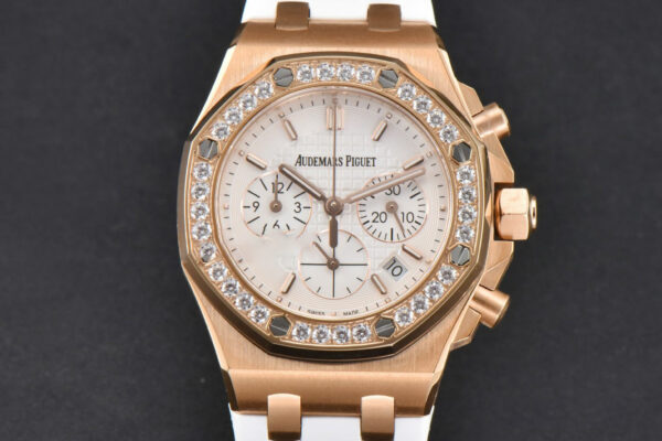 Offshore Ladies 37mm 26231ST RG RXWF Diamond White Dial White Subdial White Rubber Strap Quartz