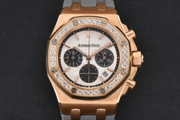 Offshore Ladies 37mm 26231ST RG RXWF Diamond White Dial Black Subdial Gray Rubber Strap Quartz