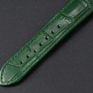 Tank Must Large 33.7×25.5mm K11F Diamond Bezel Green Dial Green Leather Strap Quartz - Image 19