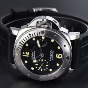 PAM1024 Luminor Submersible 44mm VSF Black Dial Rubber Strap - Image 12