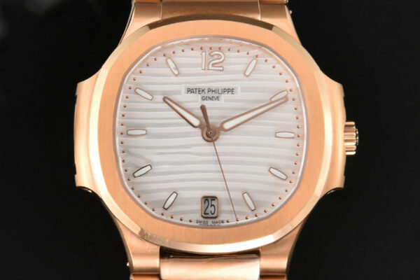 Nautilus 7118 Ladies 3KF 35MM RG White Dial RG Bracelet 324CS