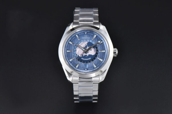 Aqua Terra 150m GMT Worldtimer 43mm VSF Ice Blue Dial SS Bracelet A8938