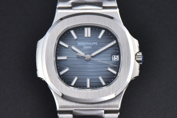 Nautilus 5811 41mm 3KF Blue Dial SS Bracelet SA330
