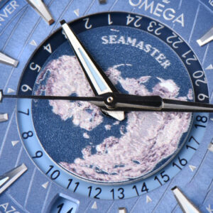 Aqua Terra 150m GMT Worldtimer 43mm VSF Ice Blue Dial Light Blue Rubber Strap A8938 - Image 5