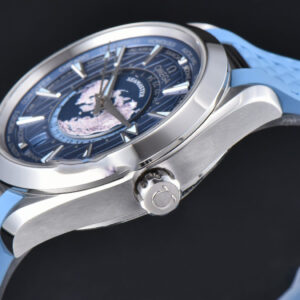 Aqua Terra 150m GMT Worldtimer 43mm VSF Ice Blue Dial Light Blue Rubber Strap A8938 - Image 7