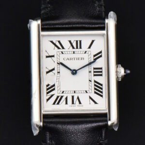 Tank Must Large 33.7×25.5mm K11F White Dial Smooth Black Strap Quartz