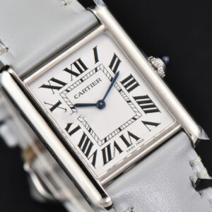 Tank Must Large 33.7×25.5mm K11F White Dial Gray Smooth Calf Strap Quartz - Image 18