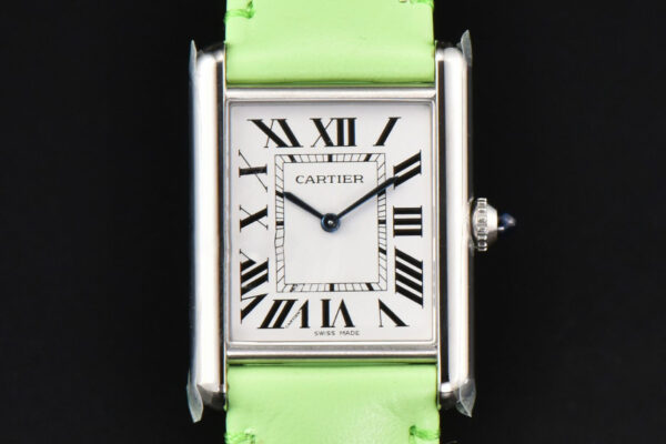 Tank Must Large 33.7×25.5mm K11F White Dial Green Smooth Calf Strap Quartz