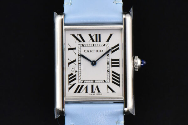 Tank Must Large 33.7×25.5mm K11F White Dial Blue Smooth Calf Strap Quartz