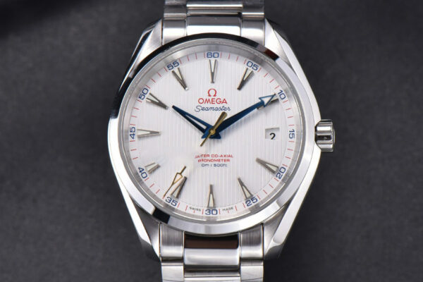Aqua Terra 150M VSF 41MM White Dial Gold Hand SS Bracelet A8900
