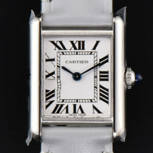 Tank Must Small 29.5×22mm K11F White Dial Gray Smooth Calf Strap Quartz