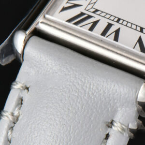 Tank Must Small 29.5×22mm K11F White Dial Gray Smooth Calf Strap Quartz - Image 14