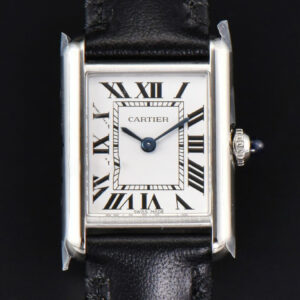 Tank Must Large 33.7×25.5mm K11F White Dial Black Smooth Strap Quartz