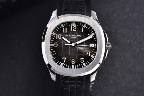 Aquanaut 5167 40mm 3KF Black Dial Black Rubber Strap A330 V3