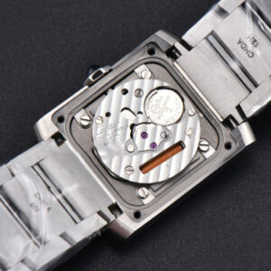 Tank Francaise Small 25.7mmx 21.2mm K11F SS Bracelet Quartz - Image 24