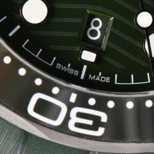 Seamaster Diver 300M 42mm VSF Green Ceramic Green Dial Green Rubber Strap A8800 - Image 5