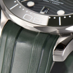 Seamaster Diver 300M 42mm VSF Green Ceramic Green Dial Green Rubber Strap A8800 - Image 6