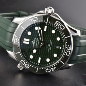 Seamaster Diver 300M 42mm VSF Green Ceramic Green Dial Green Rubber Strap A8800 - Image 9