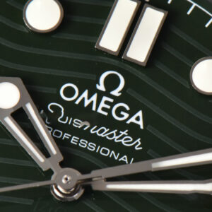 Seamaster Diver 300M 42mm VSF Green Ceramic Green Dial SS Bracelet A8800 - Image 8