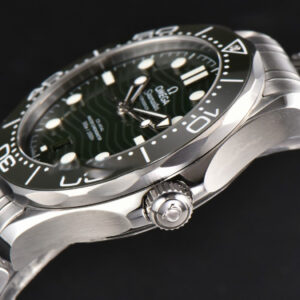 Seamaster Diver 300M 42mm VSF Green Ceramic Green Dial SS Bracelet A8800 - Image 13
