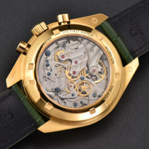 Speedmaster Moonwatch 42.5mm V6SF YG/Green Dial Green Rubber Strap Manual Chrono - Image 8