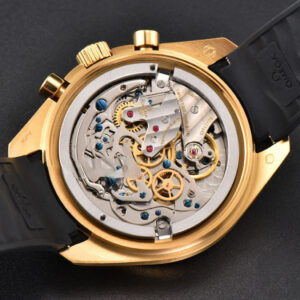 Speedmaster Moonwatch 42.5mm V6SF YG Dial Black Rubber Strap Manual Chrono - Image 3