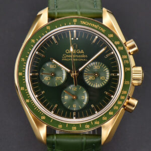 Speedmaster Moonwatch 42.5mm V6SF YG/Green Dial Green Rubber Strap Manual Chrono