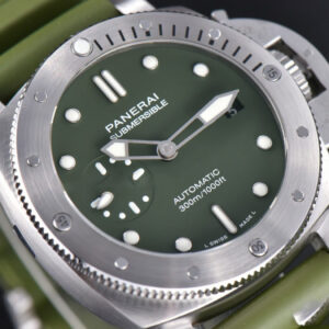 PAM1055 42mm Luminor Submersible VSF on Green Rubber Strap P.900 Clone - Image 7