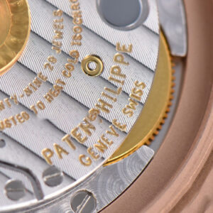 Nautilus 5711/1R PPF White Textured Dial on RG Bracelet 324CS V5 - Image 24