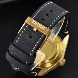 Heritage Black Bay Bronze Gray 43MM XF RG Black Dial Leather Strap A5612 V3 - Image 7
