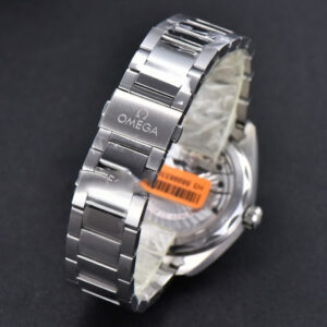 Aqua Terra 150M VSF 41MM Light Blue Dial Blue Hand Silver Markers SS Bracelet A8900 - Image 10