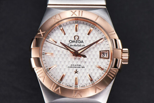 Constellation VSF 38MM RG/SS White Textured Dial RG/SS Bracelet A8500