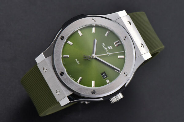 Classic Fusion 42mm SS JJ+F Green Dial Green Rubber Strap A1110