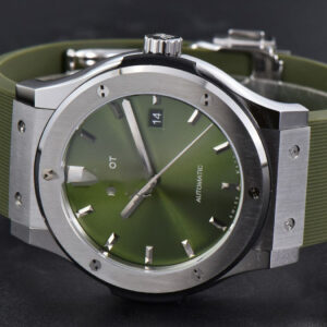 Classic Fusion 42mm SS JJ+F Green Dial Green Rubber Strap A1110 - Image 9