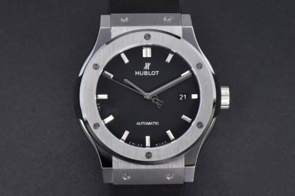 Classic Fusion 42mm SS JJ+F Gray Dial Black Rubber Strap A1110