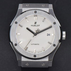 Classic Fusion 42mm SS JJ+F White Dial Black Rubber Strap A1110