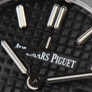 Royal Oak Ladies 33mm 8F Black Dial SS Bracelet Swiss Quartz - Image 6