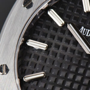 Royal Oak Ladies 33mm 8F Black Dial SS Bracelet Swiss Quartz - Image 7