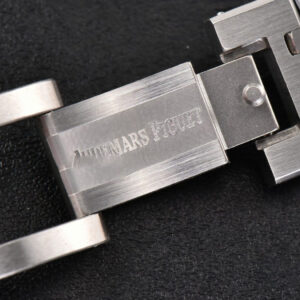 Royal Oak Ladies 33mm 8F Diamond Black Dial SS Bracelet Swiss Quartz - Image 7