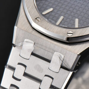 Royal Oak Ladies 33mm 8F Blue Dial SS Bracelet Swiss Quartz - Image 26