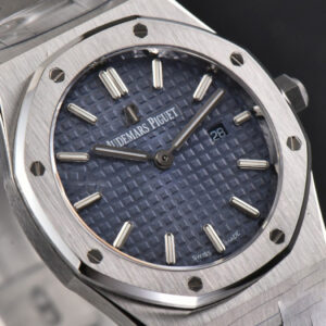 Royal Oak Ladies 33mm 8F Blue Dial SS Bracelet Swiss Quartz - Image 28