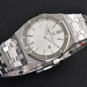 Royal Oak Ladies 33mm 8F White Dial SS Bracelet Swiss Quartz - Image 19