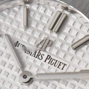 Royal Oak Ladies 33mm 8F White Dial SS Bracelet Swiss Quartz - Image 21