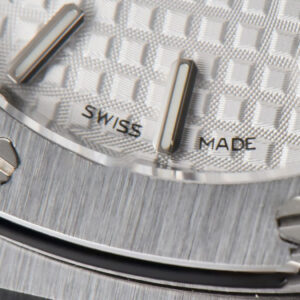 Royal Oak Ladies 33mm 8F White Dial SS Bracelet Swiss Quartz - Image 24