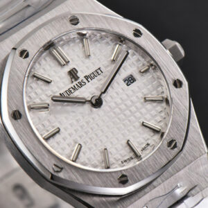 Royal Oak Ladies 33mm 8F White Dial SS Bracelet Swiss Quartz - Image 27