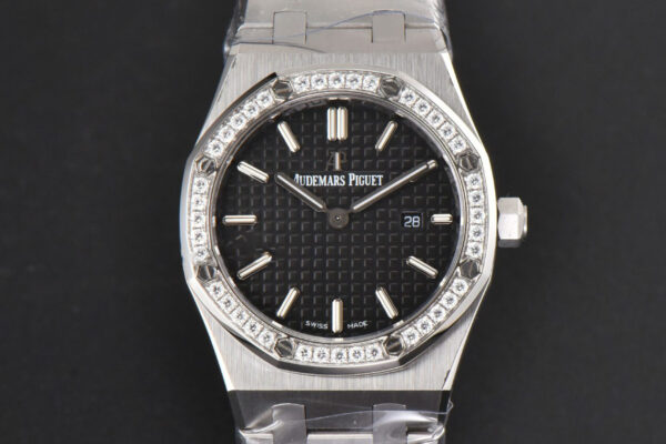 Royal Oak Ladies 33mm 8F Diamond Black Dial SS Bracelet Swiss Quartz