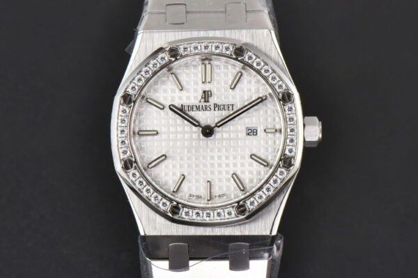 Royal Oak Ladies 33mm 8F Diamond White Dial SS Bracelet Swiss Quartz