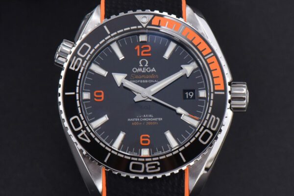Planet Ocean 600m 43.5mm VSF Black Dial 1/4 Orange Bezel Rubber Strap A8900
