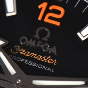 Planet Ocean 600m 43.5mm VSF Black Dial 1/4 Orange Bezel Rubber Strap A8900 - Image 9