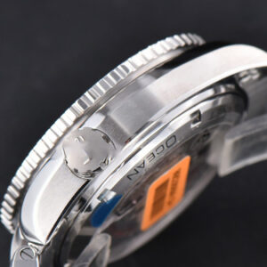 Planet Ocean 600m GMT 43.5mm VSF Black Dial SS Bracelet A8906 - Image 10